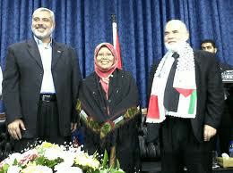 Ustadzah Yoyoh Yusroh