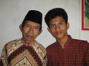 922664_567210823302353_514462546_o